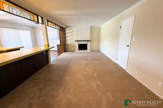 1748 Los Altos Dr in San Mateo, CA - Building Photo - Building Photo
