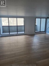 380 Pelissier St in Windsor, ON - Foto de edificio - Building Photo