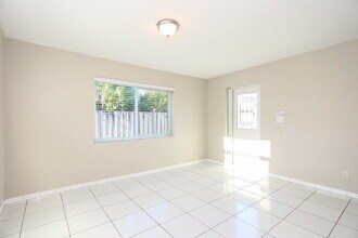 9429 Saddlebrook Dr in Boca Raton, FL - Building Photo - Building Photo