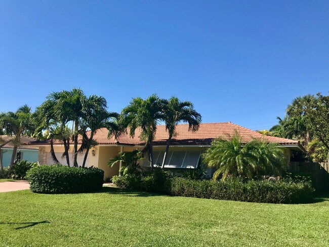 property at 839 Malaga Dr