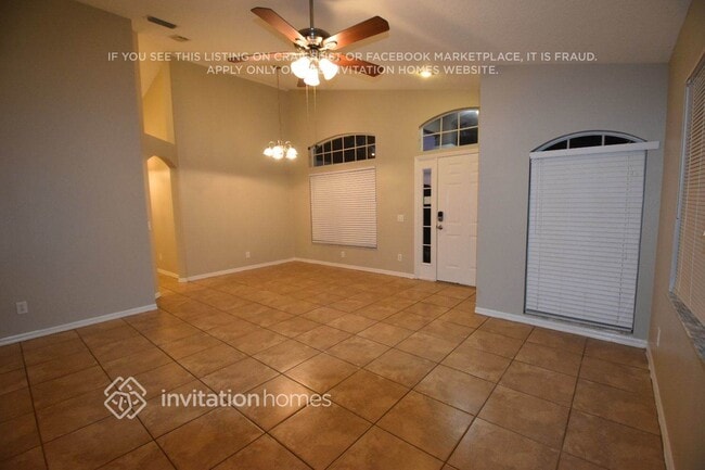 1011 Snead Ave in Sarasota, FL - Foto de edificio - Building Photo