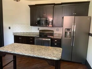 427 N Washington St in Bloomington, IN - Foto de edificio - Building Photo