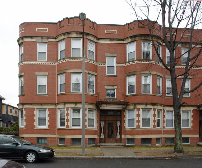 146 Pearl St in Holyoke, MA - Building Photo - Building Photo