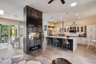 12904 N 93rd Way, Unit 4 in Scottsdale, AZ - Building Photo - Building Photo