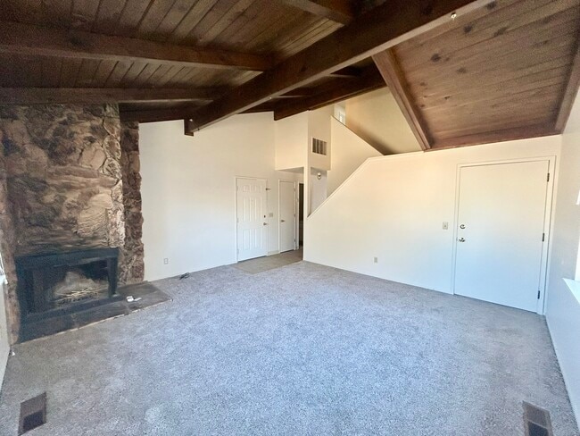 1476 Hussman Ave in Gardnerville, NV - Building Photo - Building Photo