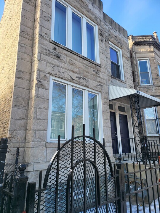 1940 S Trumbull Ave, Unit 2nd floor in Chicago, IL - Building Photo