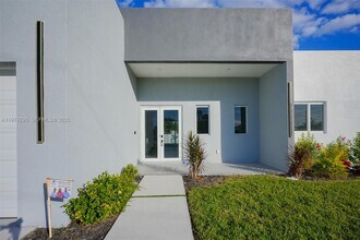 5 SW 26th Pl in Cape Coral, FL - Building Photo - Building Photo