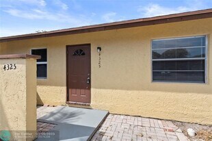 4325 NW 5th Ave in Pompano Beach, FL - Building Photo