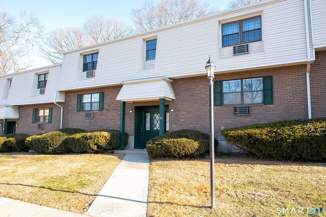 38 Enid St in Bridgeport, CT - Building Photo - Building Photo