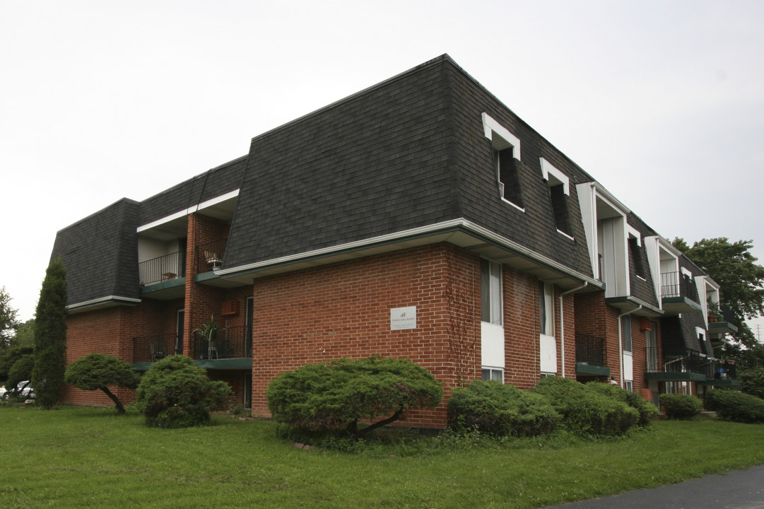 Berkeley Apartments in Berkeley, IL - Foto de edificio