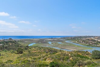 633 Canyon Pl in Solana Beach, CA - Building Photo - Building Photo