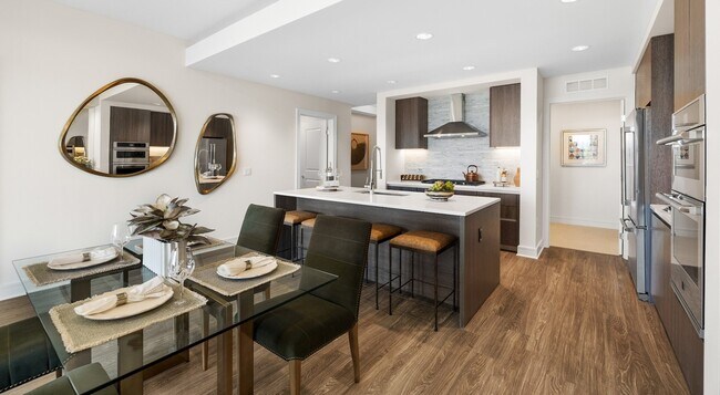 6255 W Northwest Hwy in Dallas, TX - Building Photo - Building Photo