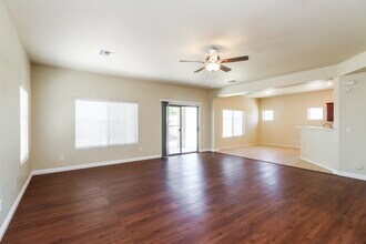 10022 W Luxton Ln in Tolleson, AZ - Building Photo - Building Photo