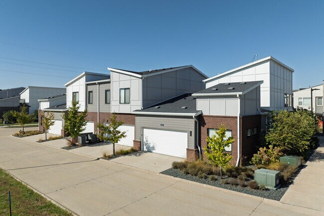 Gray's Station in Des Moines, IA - Building Photo - Building Photo