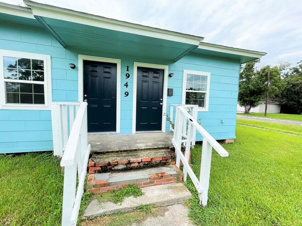 1949-1949 8th St in Port Arthur, TX - Building Photo