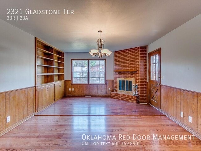2321 Gladstone Terrace in The Village, OK - Building Photo - Building Photo
