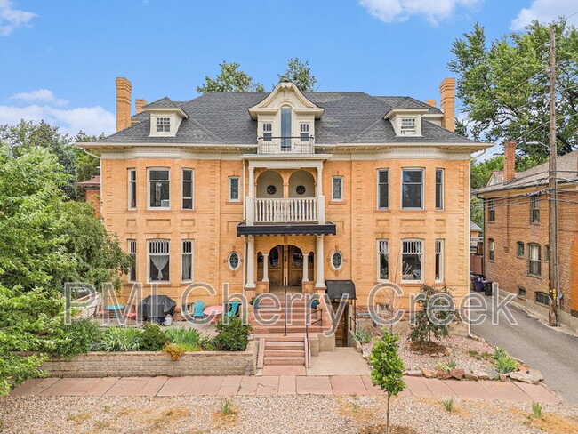 2124 E 17th Ave in Denver, CO - Building Photo - Building Photo