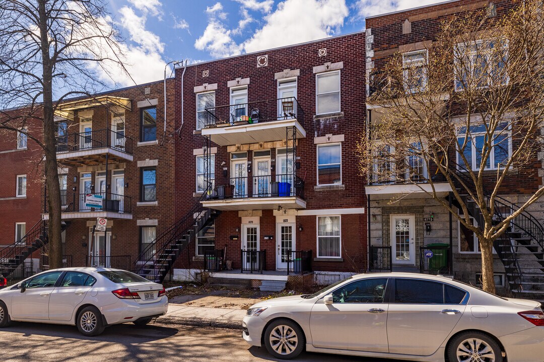 5758-5768 Des Érables Av in Montréal, QC - Building Photo