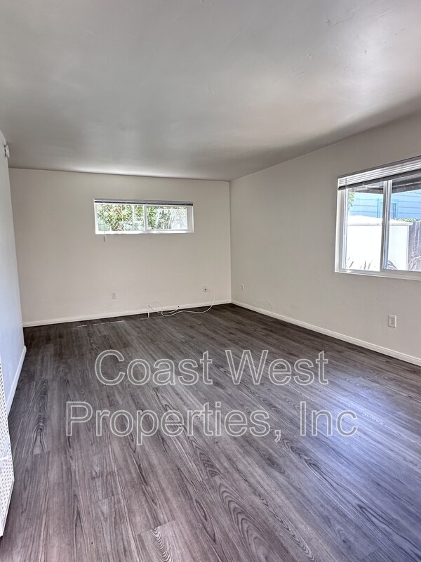 824 Tourmaline St in San Diego, CA - Building Photo - Building Photo