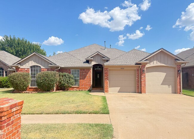 property at 18212 Willow Oak Ln