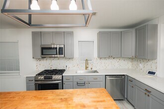 2202 4th St in Galena Park, TX - Building Photo - Building Photo