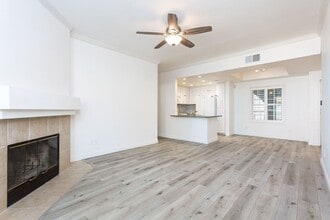 2020 Camino De La Reina in San Diego, CA - Building Photo - Building Photo