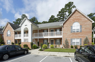 Melbourne Park in Greenville, NC - Building Photo - Building Photo