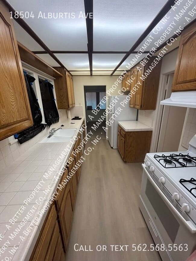 18504 Alburtis Ave in Artesia, CA - Building Photo - Building Photo