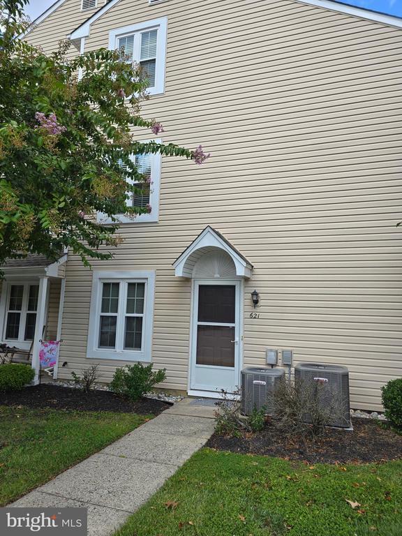 621 Yorkshire Ct