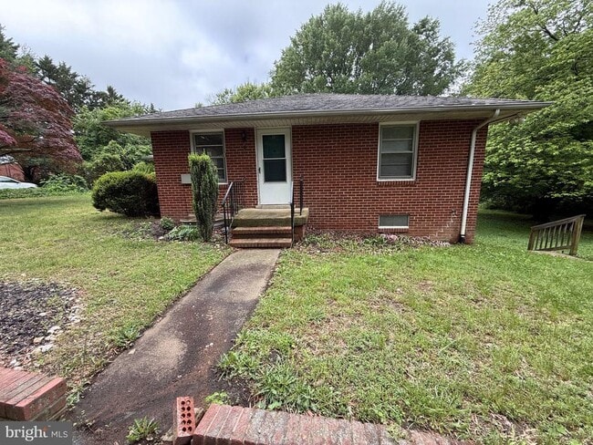 property at 117 Courtland Dr