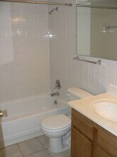 3779 Hickory House Ln in St. Louis, MO - Building Photo - Building Photo