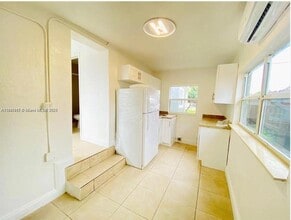 2996 NW 93rd St in Miami, FL - Building Photo - Building Photo