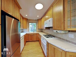 524 Dudley Way in Sacramento, CA - Building Photo - Building Photo