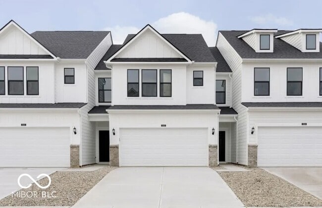 property at 3242 Arabian Ln