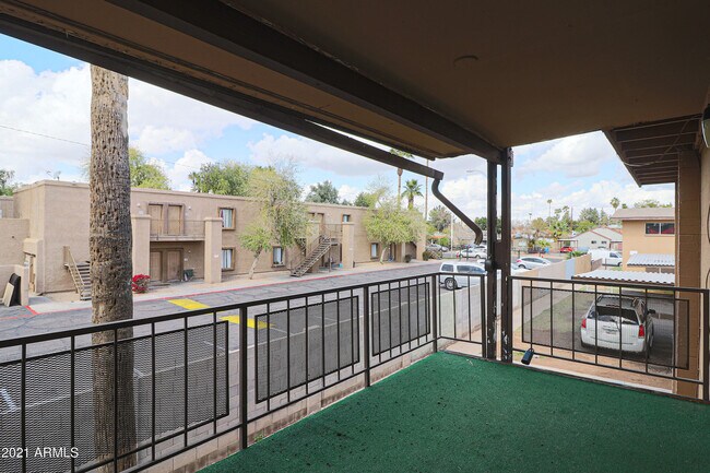 2413 W Hazelwood St-Unit -282 in Phoenix, AZ - Building Photo - Building Photo