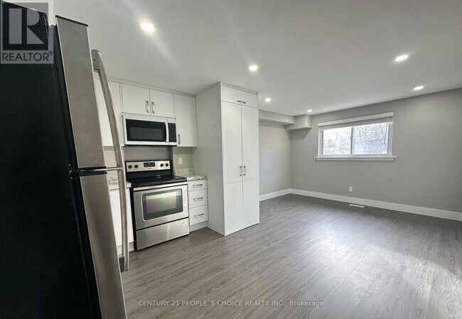 199 Avondale Blvd in Brampton, ON - Building Photo - Building Photo