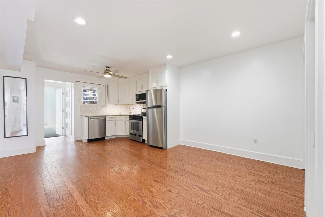 281 4th St in Jersey City, NJ - Building Photo