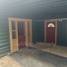 4550 Rogue River Hwy in Grants Pass, OR - Building Photo - Building Photo