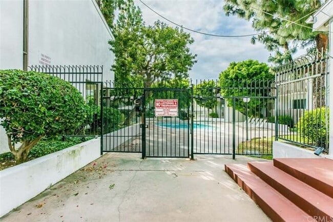 1661 Neil Armstrong St in Montebello, CA - Building Photo - Building Photo