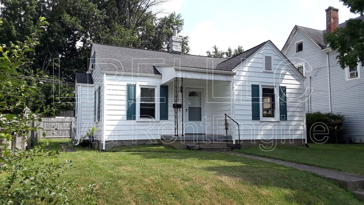 2404 Shelby St in New Albany, IN - Foto de edificio