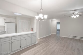 45 Western Reach in Red Bank, NJ - Building Photo - Building Photo