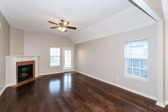9887 Wynngate Dr in Olive Branch, MS - Building Photo - Building Photo