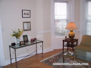 1451 Tremont St in Boston, MA - Building Photo - Building Photo