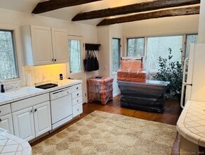 231 Romford Rd in Washington, CT - Building Photo - Building Photo