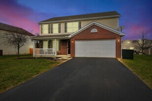 601 Clark Ave in Ashville, OH - Building Photo