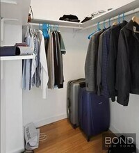 19 St Marks Pl in New York, NY - Building Photo - Building Photo