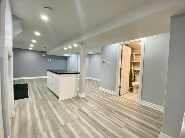 1001 Cosburn Ave. in Toronto, ON - Building Photo - Building Photo