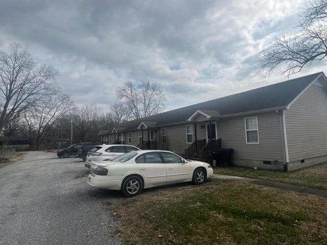 306 N Polk St in Tullahoma, TN - Building Photo - Building Photo