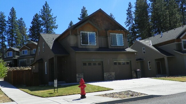 property at 1264 SW Silver Lake Blvd