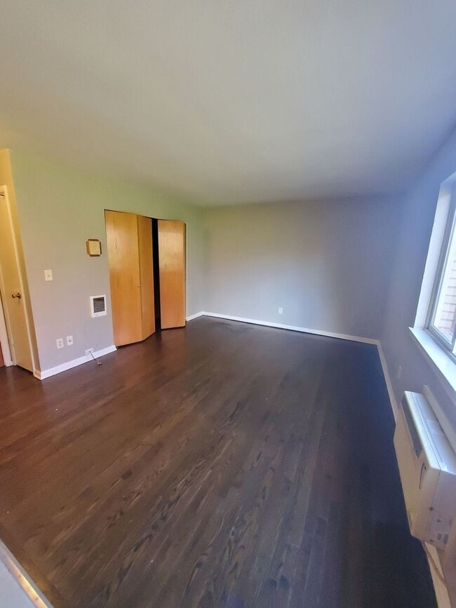 2448 W Kilbourn Ave